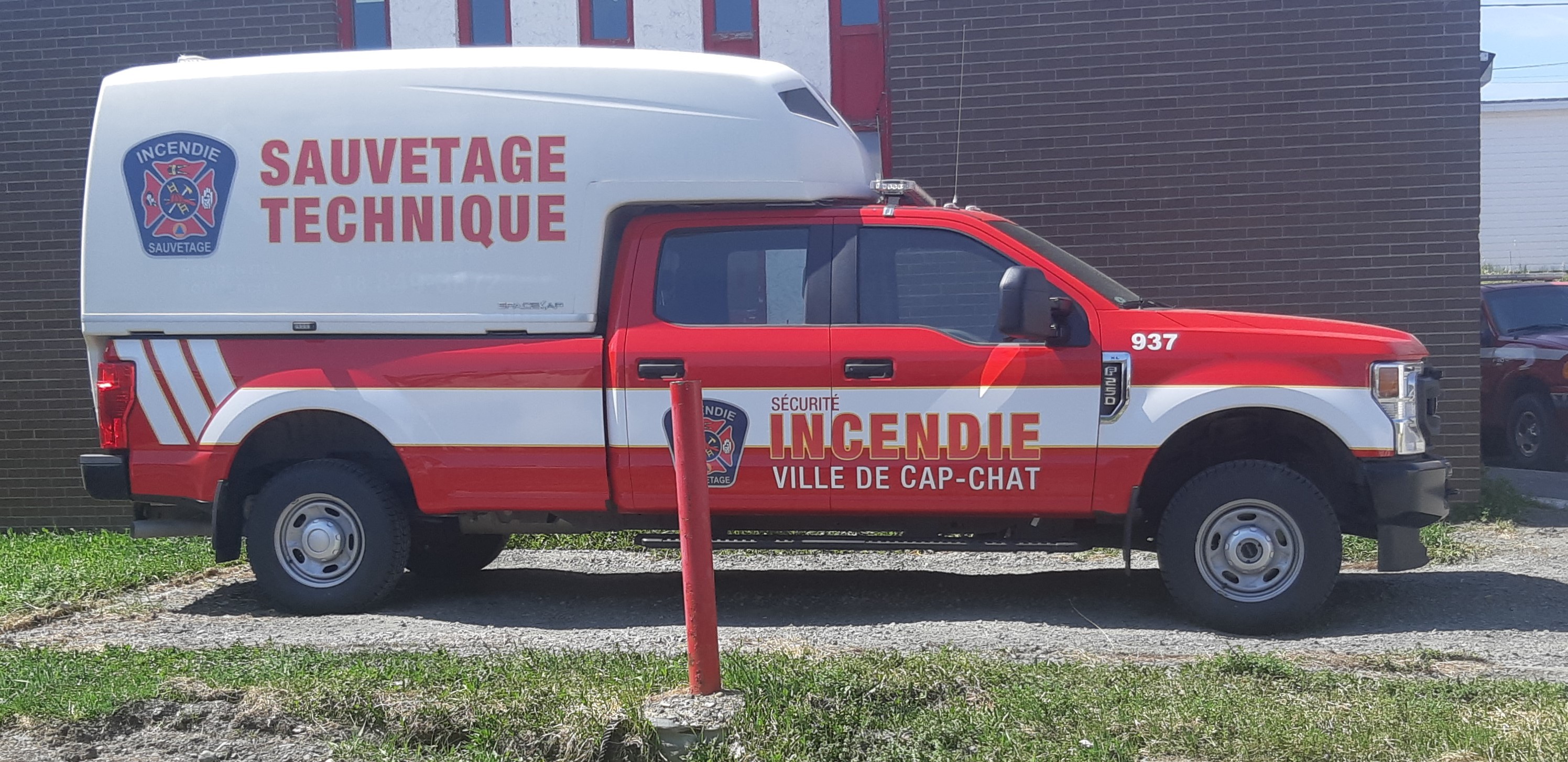 camion sauvetage technique 937